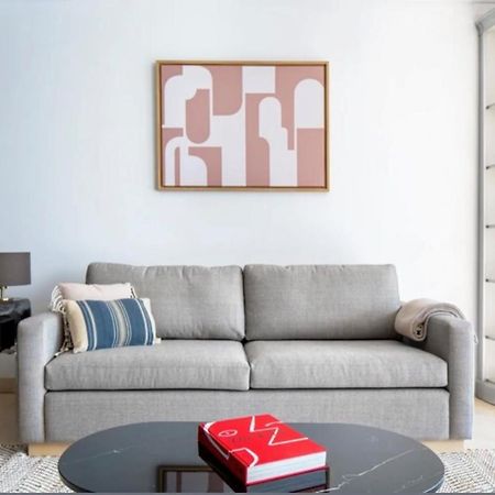 Bright 1Bedroom Apartment Centrally Located With Most Beautiful Views From Seine At 10 Minutes Walking From Beaugrenelle Shopping Mall And Eiffel Tower Paris Exterior foto